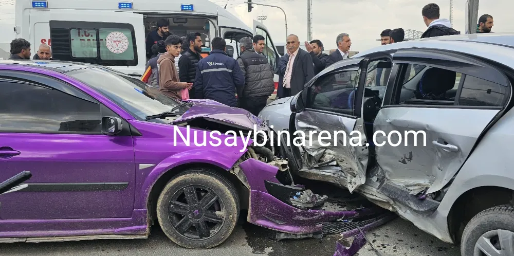 Nusaybin’de aynı kavşakta iki kaza: 5 yaralı