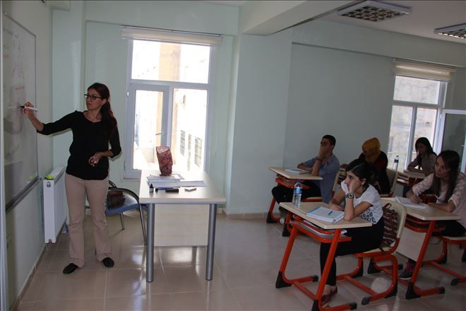 HEM´de 700 Öğrenci LYS ve YGS Hazırlık Kursuna Başladı
