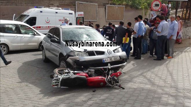 Nusaybin´de Motosiklet İle Otomobil Çapıştı 2 Kişi Yaralandı