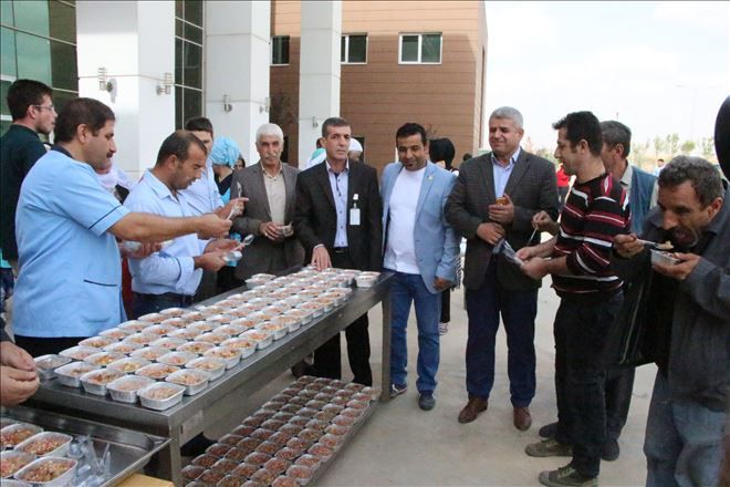 Nusaybin Sağlık-Sen´den Hastane Bahçesinde Aşure Dağıttı