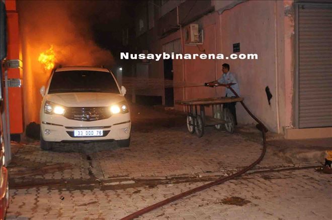 Nusaybin´de park halindeki cip yandı