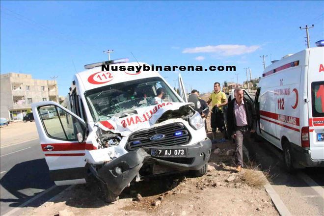 Nusaybin´de Ambulans İle Polis zırhlı aracı çarpıştı:3 kişi yaralı