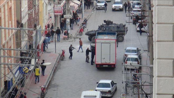 Nusaybin Dört Yolda hareketli dakikalar: 4 kişi gözaltına alındı