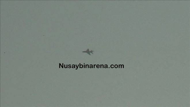 Türkiye´ye sınır Kamışlı´da askeri jet hareketliliği