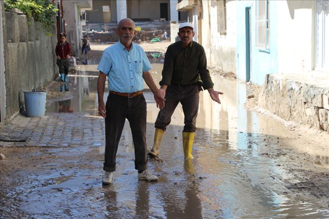 Nusaybin´de mahalleyi lağam suyu bastı