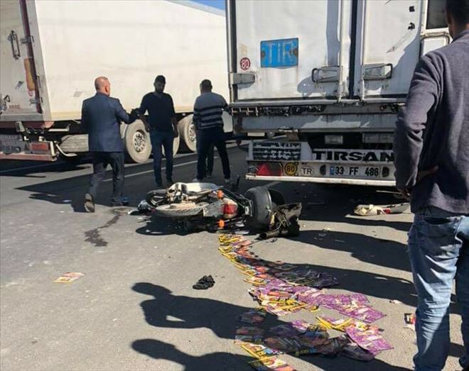 Nusaybin´de motosiklet ile tır çarpıştı: 2 yaralı