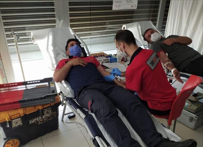 Nusaybin´de itfaiyeciler kan bağışında bulundu