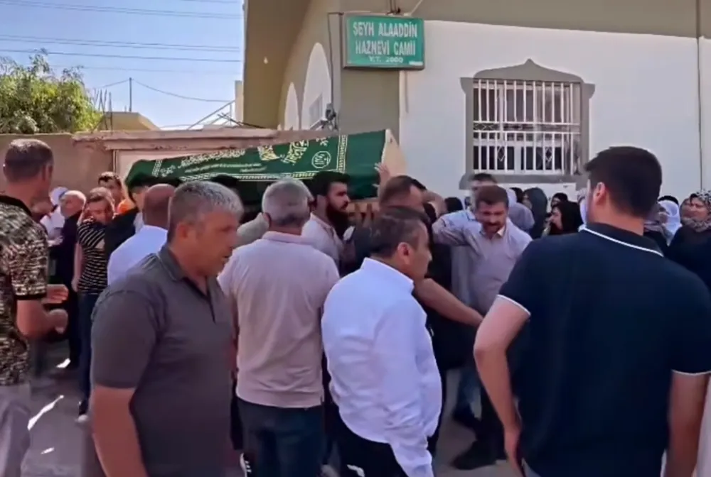 İzmir’de motosiklet kazasında hayatını kaybeden genç memleketi Nusaybin’de toprağa verildi