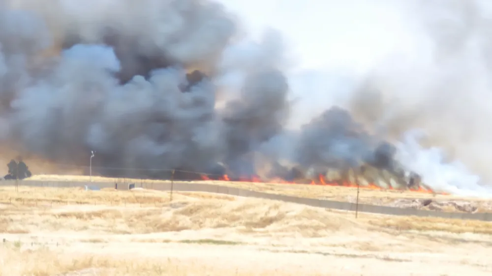 Suriye tarafında korkutan yangın Nusaybin’den görüntülendi 