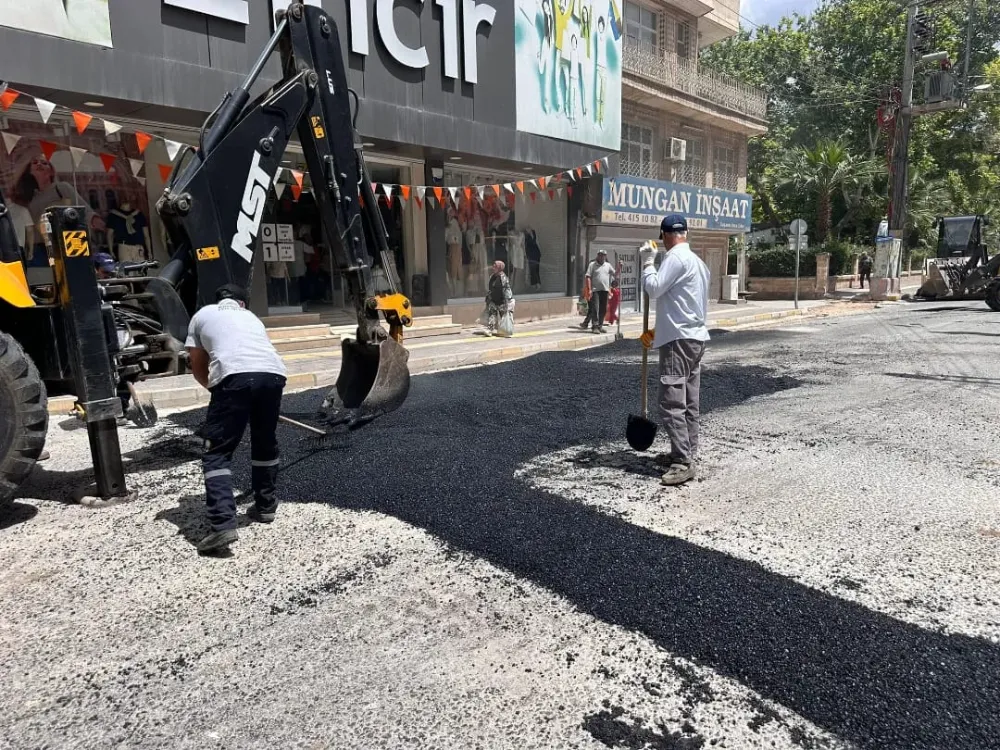 Nusaybin’de belediye, yol yama çalışmalarına başladı