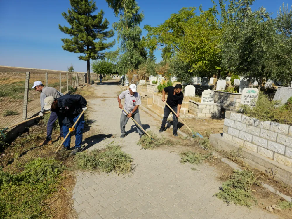 Nusaybin’de ki Mezarlıklarda Kış Temizliği