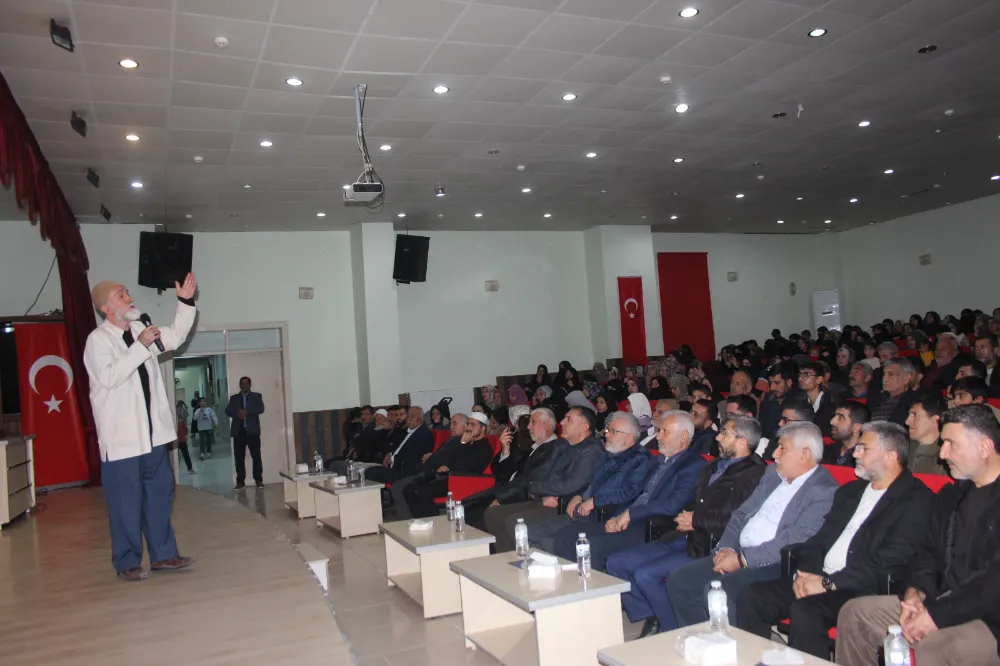 Nusaybin’de “Yolumuzu Aydınlatan Yıldızlar” Konferansı Gerçekleştirildi
