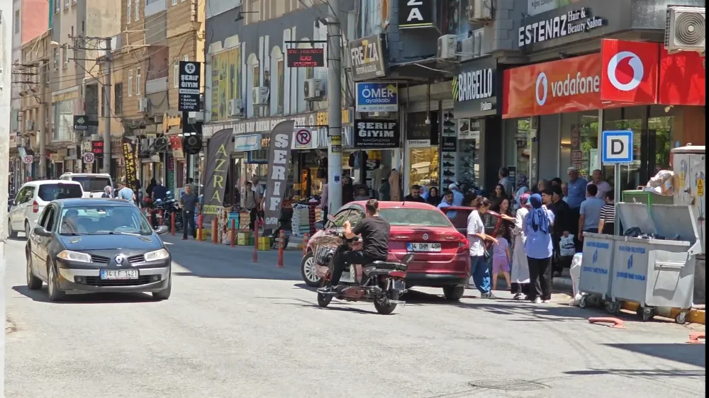 Nusaybin’de Minibüs Şoförleri Kavga Etti, Vatandaş 2 Saat Sıcakta Mağdur Oldu