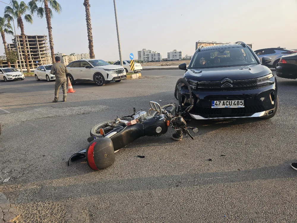 Nusaybin’de Otomobil ile Motosiklet Çarpıştı: 2 Yaralı