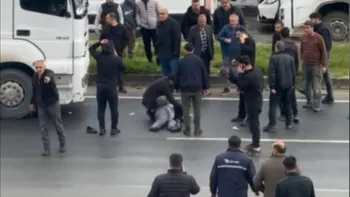 TIR’ın çarptığı yaya yaralandı